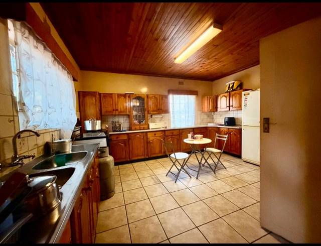 3 BEDROOM HOUSE FOR SALE IN VANDERBIJLPARK CW 5